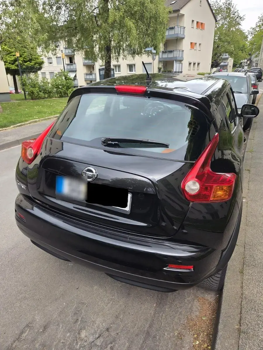 Gebraucht Nissan Juke Acenta 117 PS (86 kW) 2014 Schwarz SUV