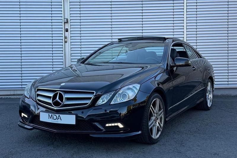 Gebraucht Mercedes E250 AMG line 204 PS (150 kW) 2010 Schwarz Coupé