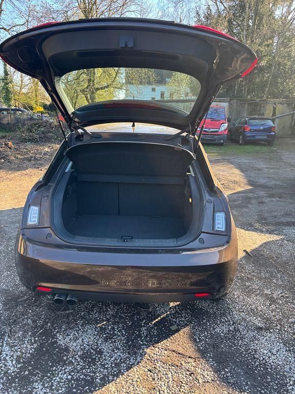 Gebraucht Audi A1 Ambition 122 PS (89 kW) 2012 Braun Kleinwagen