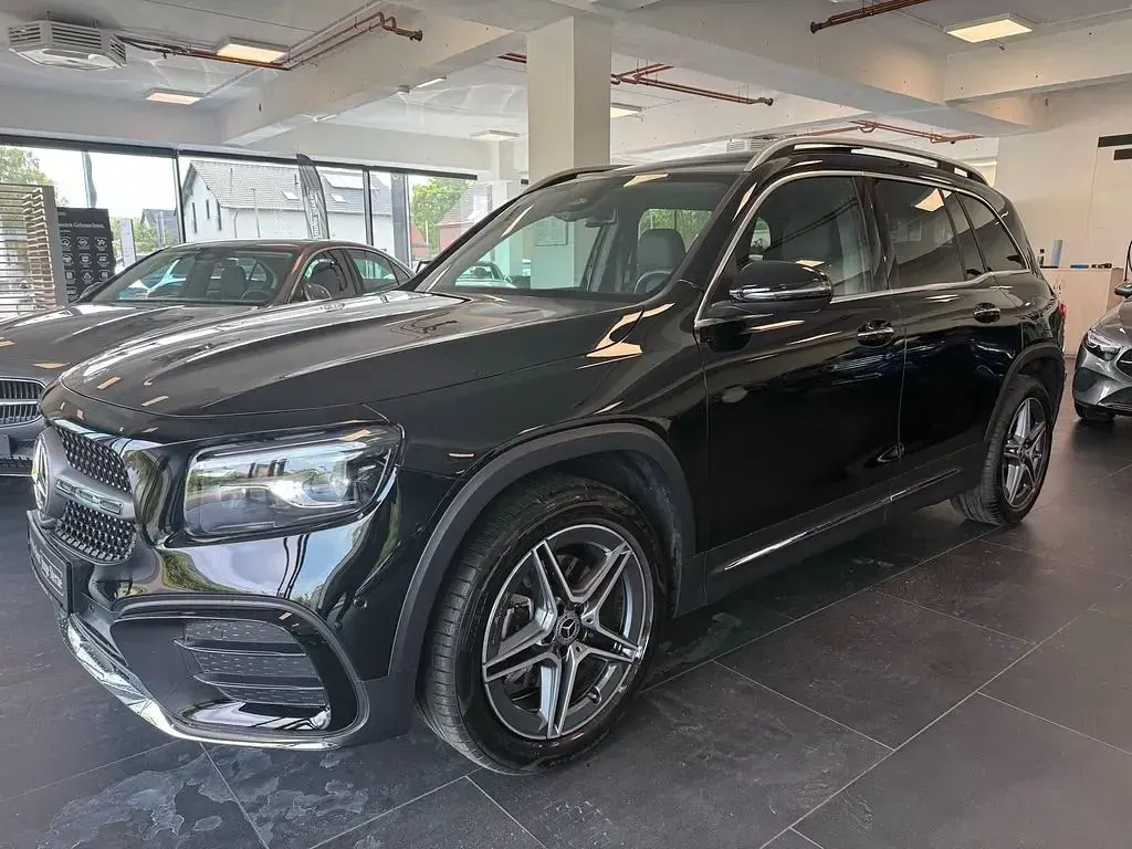 Gebraucht Mercedes GLB200 Premium 164 PS (120 kW) 2025 Schwarz SUV