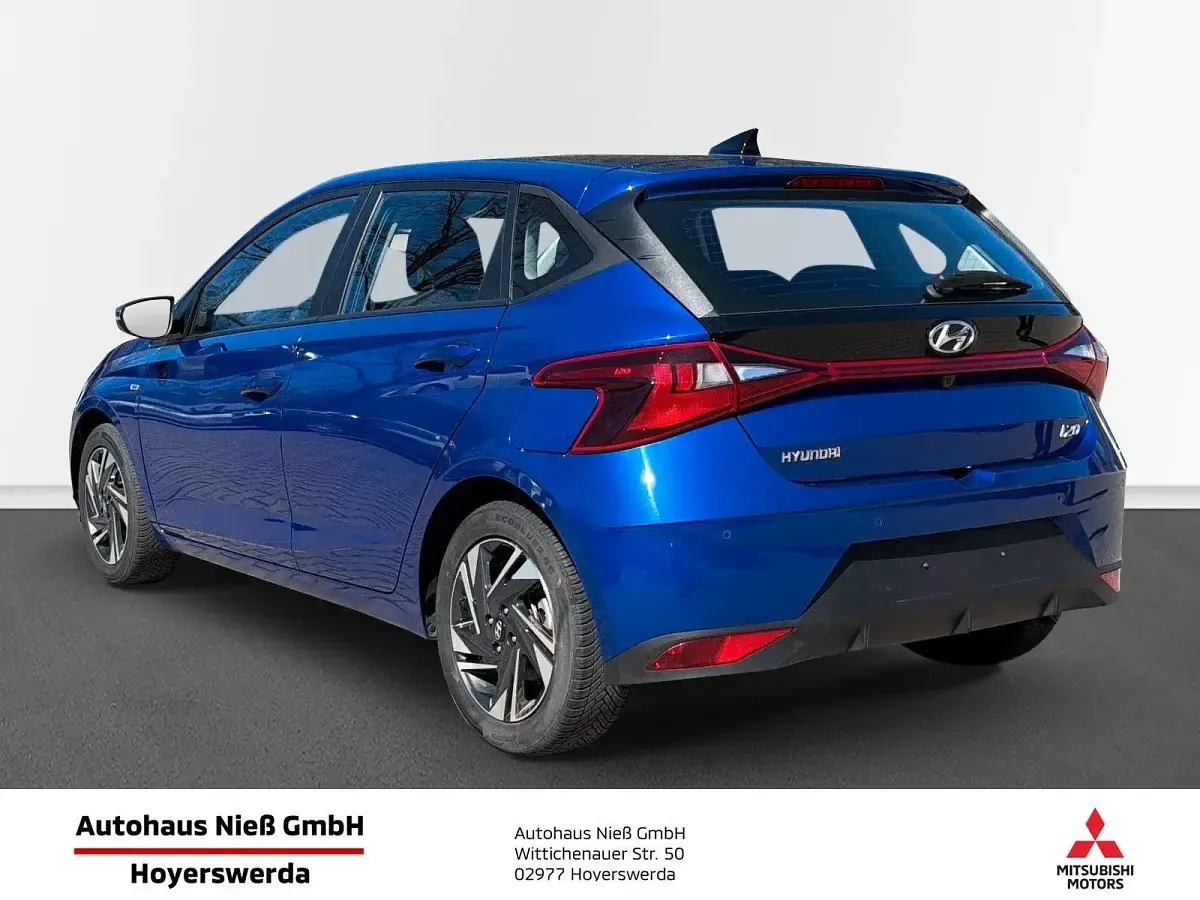Gebraucht Hyundai i20 101 PS (74 kW) 2024 Blau Kleinwagen