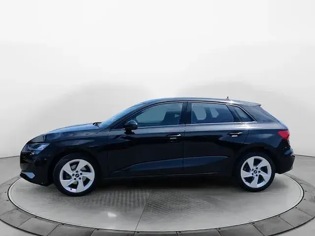 Gebraucht Audi A3 Ambiente 150 PS (110 kW) 2025 Mythosschwarz metallic Limousine