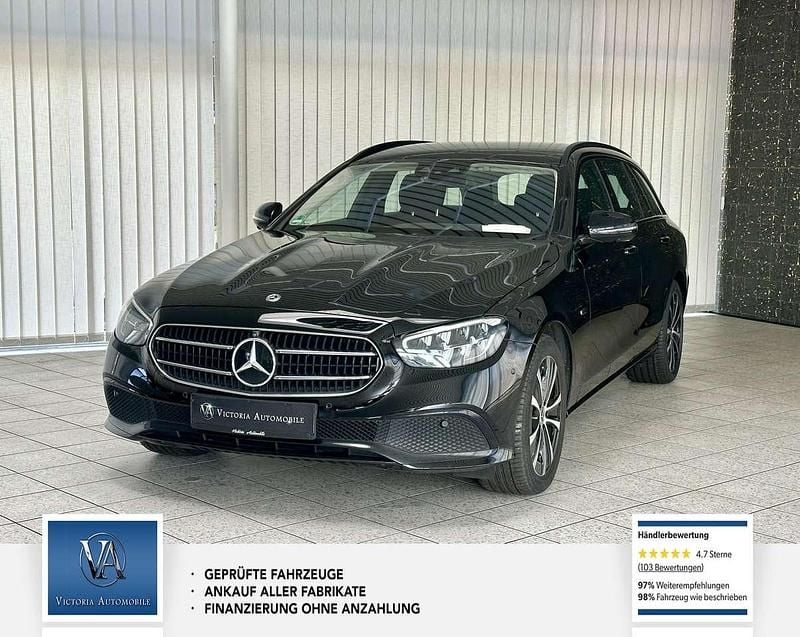 Schwarz unilack Gebraucht 2020 Mercedes E300 Avantgarde Kombi | 29.490 € (Superpreis) - Bild 1/4