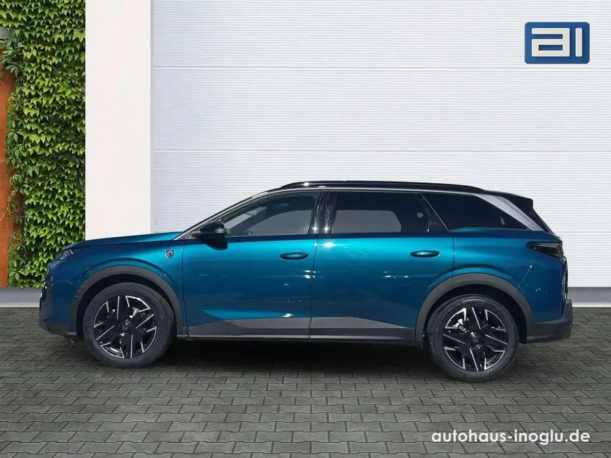 Gebraucht Peugeot 5008 GT 145 PS (106 kW) 2025 Blau SUV