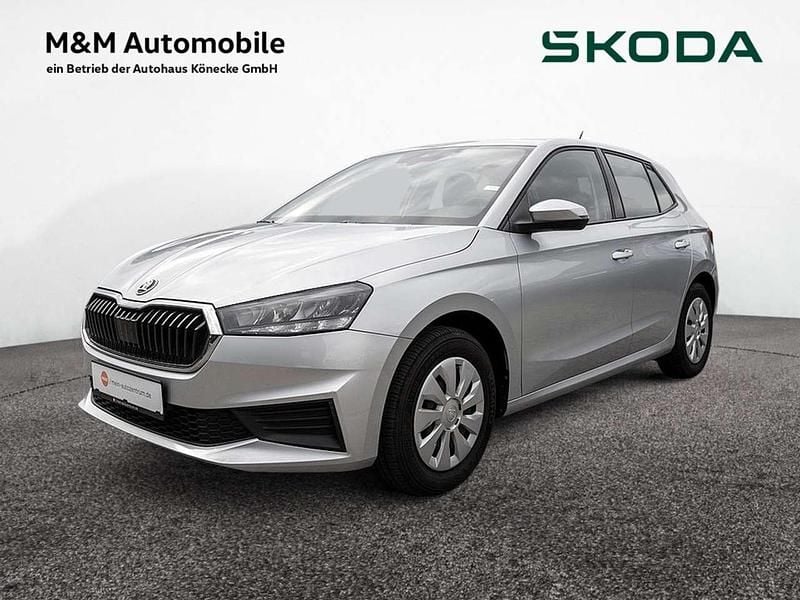 Brillantsilber Gebraucht 2022 Skoda Fabia Active Kleinwagen | 10.950 € (Superpreis) - Bild 1/4