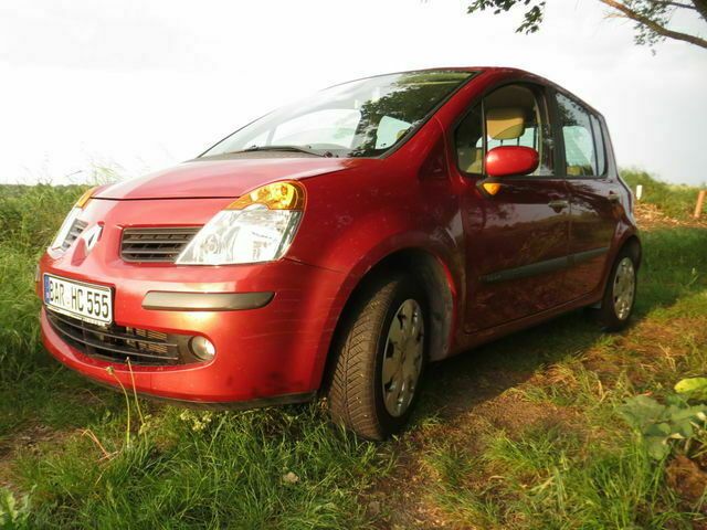 Second-hand Renault Modus 112 CP (82 kW) 2006 Roșu Monovolum