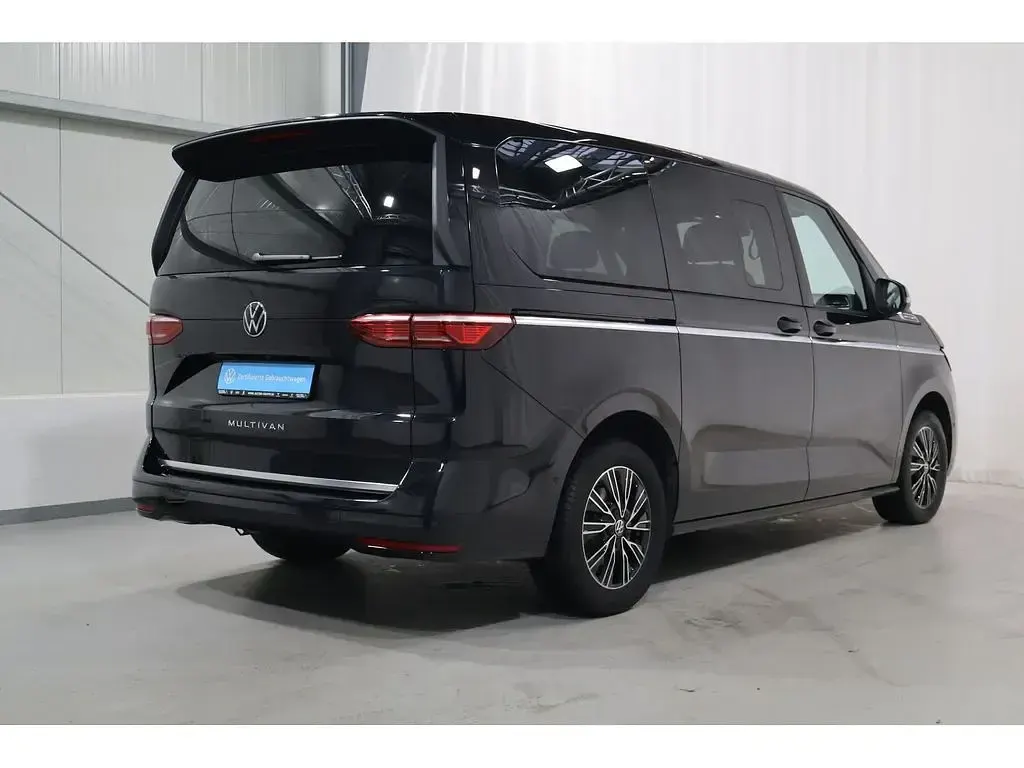 Usata VW T7 Style 150 CV (110 kW) 2025 Nero Furgone