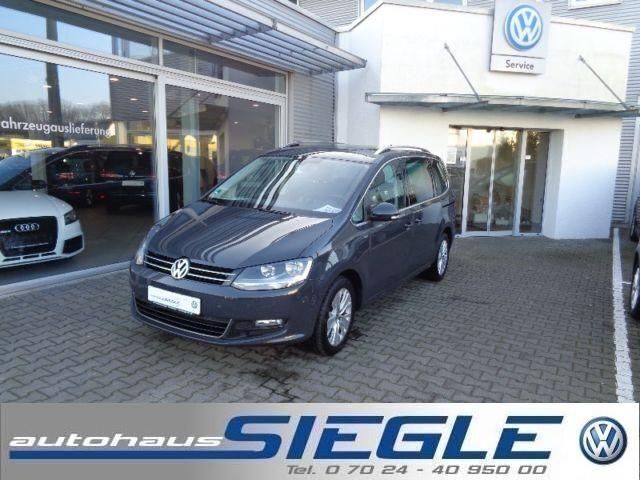 Grau Gebraucht 2013 VW Sharan Life Van / Kleinbus | 19.480 € (Teuer) - Bild 1/4