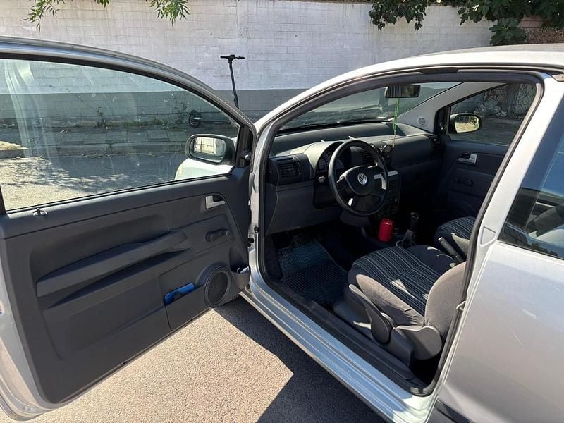 Gebraucht VW Fox 54 PS (39 kW) 2006 Silber Kleinwagen