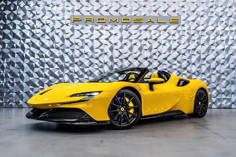 Gebraucht Ferrari SF90 780 PS (573 kW) 2023 Gelb Cabrio