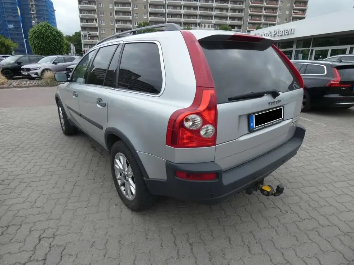 Gebraucht Volvo XC90 Comfort 272 PS (200 kW) 2004 Silber metallic SUV