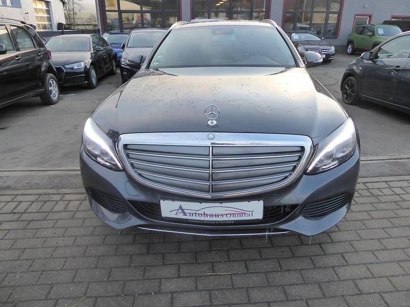 Gebraucht Mercedes C250 204 PS (150 kW) 2016 Grau Kombi