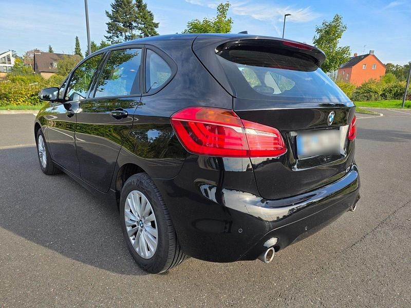 Gebraucht BMW 218 Advantage 150 PS (110 kW) 2021 Schwarz Kombi