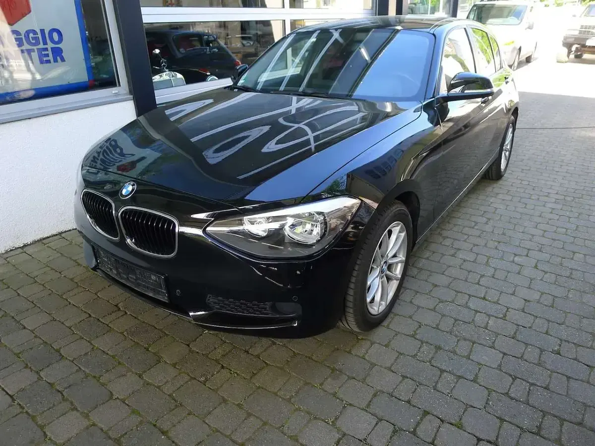 Gebraucht BMW 116 136 PS (100 kW) 2012 Schwarz Kleinwagen