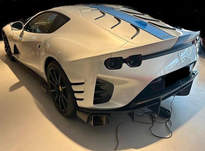 Gebraucht Ferrari 812 829 PS (609 kW) 2022 Rot