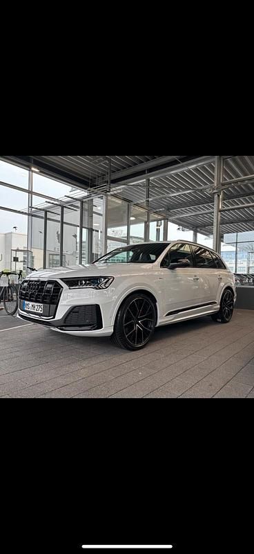 Weiß Gebraucht 2024 Audi Q7 S-Line SUV | 85.000 € - Bild 1/4