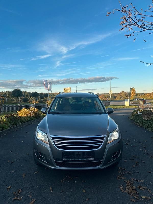 Silber Gebraucht 2008 VW Tiguan SUV | 7.100 € (Fairer Preis) - Bild 1/4