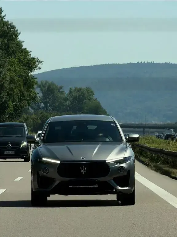 Gebraucht Maserati Levante 430 PS (316 kW) 2021 Grau SUV