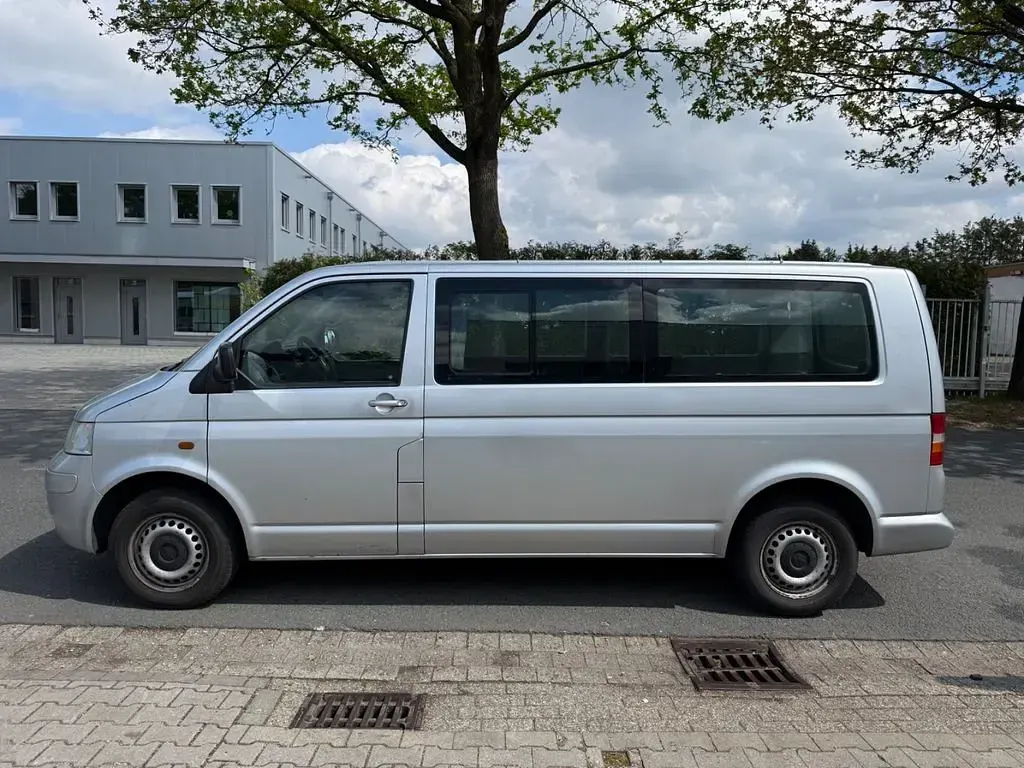 Gebraucht VW T5 105 PS (77 kW) 2005 Silber Van