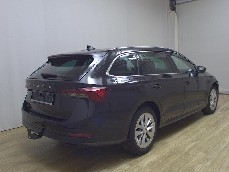 Second-hand Skoda Octavia Style 116 CP (85 kW) 2022 Negru Break