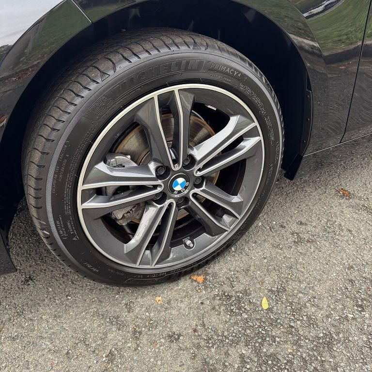 Gebraucht BMW 118 Sport Line 136 PS (100 kW) 2023 Schwarz Kleinwagen