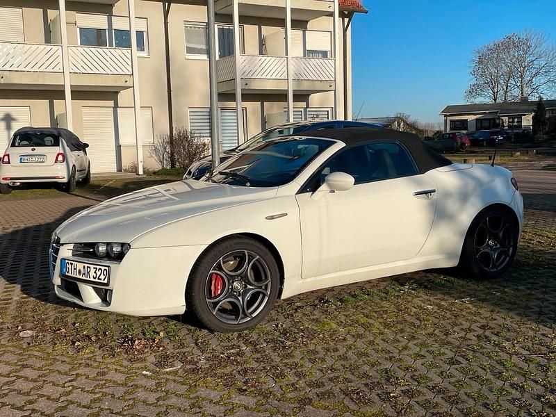 Weiß Gebraucht 2010 Alfa Romeo Spider Cabrio | 4.800 € (Superpreis) - Bild 1/4