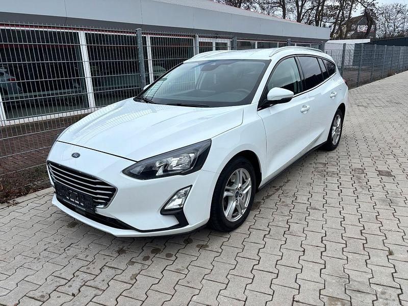 Gebraucht Ford Focus Cool & Connect 120 PS (88 kW) 2021 Weiß Limousine