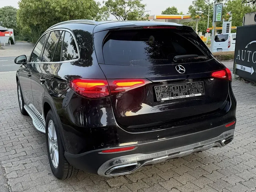 Gebraucht Mercedes GLC200 Advanced 204 PS (150 kW) 2024 Schwarz SUV