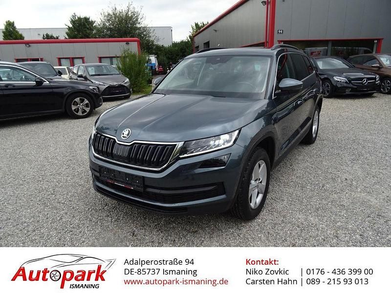 Grau Gebraucht 2020 Skoda Kodiaq Ambition SUV | 28.990 € (Teuer) - Bild 1/4