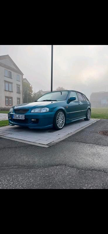 Gebraucht Mazda 323 131 PS (96 kW) 1999 Limousine