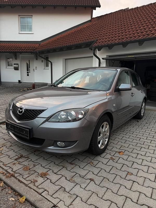 Titanium grey Gebraucht 2006 Mazda 3 Active Kleinwagen | 2.799 € (Fairer Preis) - Bild 1/4