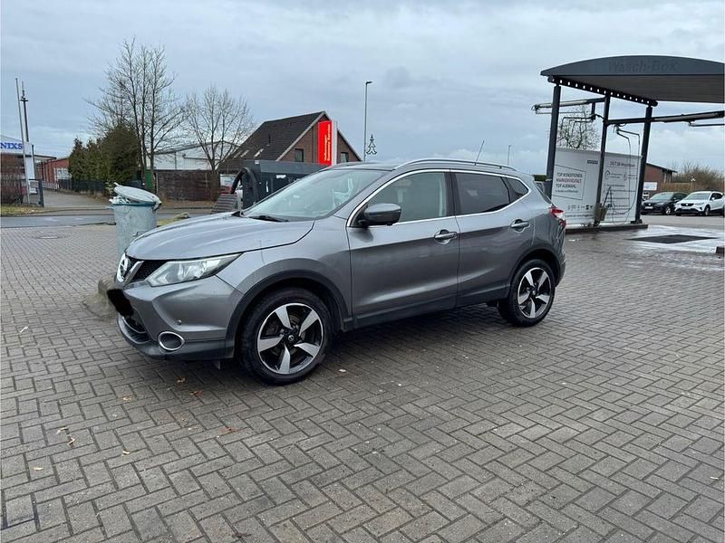 Grau Gebraucht 2015 Nissan Qashqai Acenta SUV | 10.000 € (Teuer) - Bild 1/4