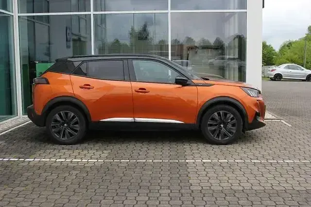 Gebraucht Peugeot e-2008 GT 100 kW (136 PS) 2022 Orange SUV