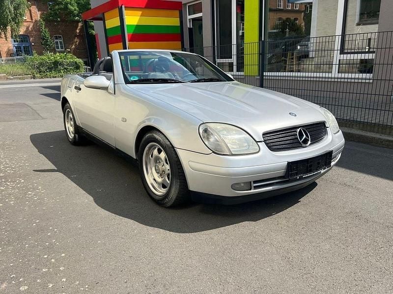 Gebraucht Mercedes SLK200 136 PS (100 kW) 2000 Silber Cabrio