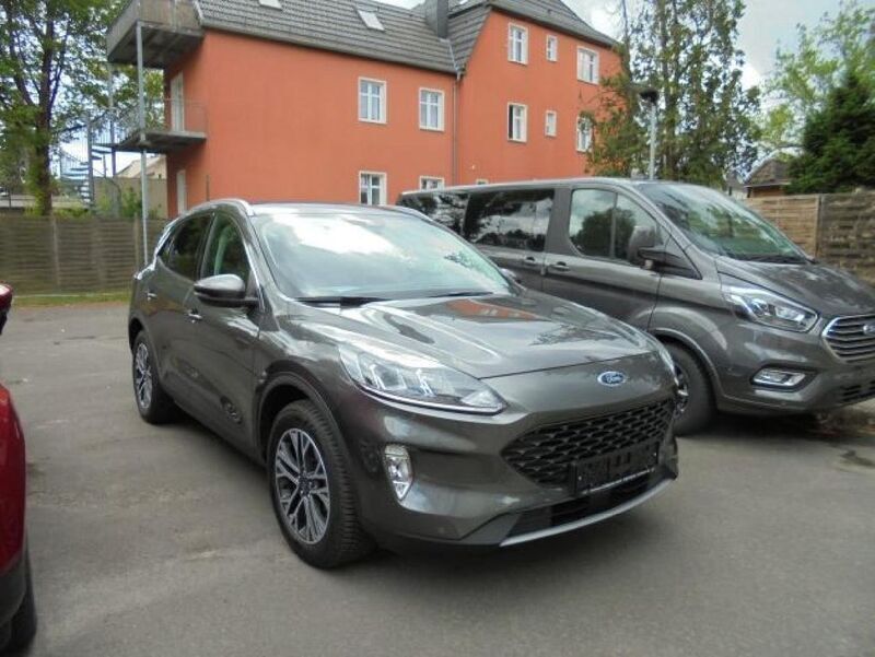 Grau metallic Gebraucht 2021 Ford Kuga Titanium SUV | 21.450 € (Superpreis) - Bild 1/4