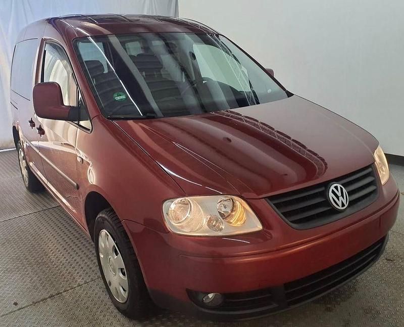 Gebraucht VW Caddy Team 105 PS (77 kW) 2010 Rot Van / Kleinbus