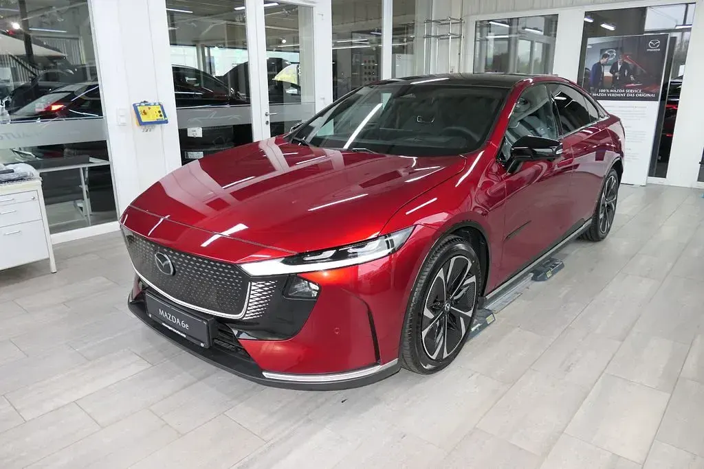 Neu Mazda 6e Takumi-Line 180 kW (245 PS) 2026 Rot Limousine