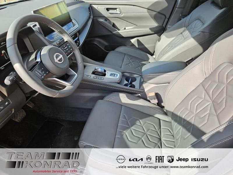 Neu Nissan Qashqai Tekna+ 158 PS (116 kW) 2025 Grau SUV