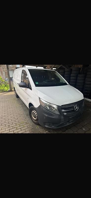 Weiß Gebraucht 2015 Mercedes Vito Van / Kleinbus | 6.500 € (Superpreis) - Bild 1/3