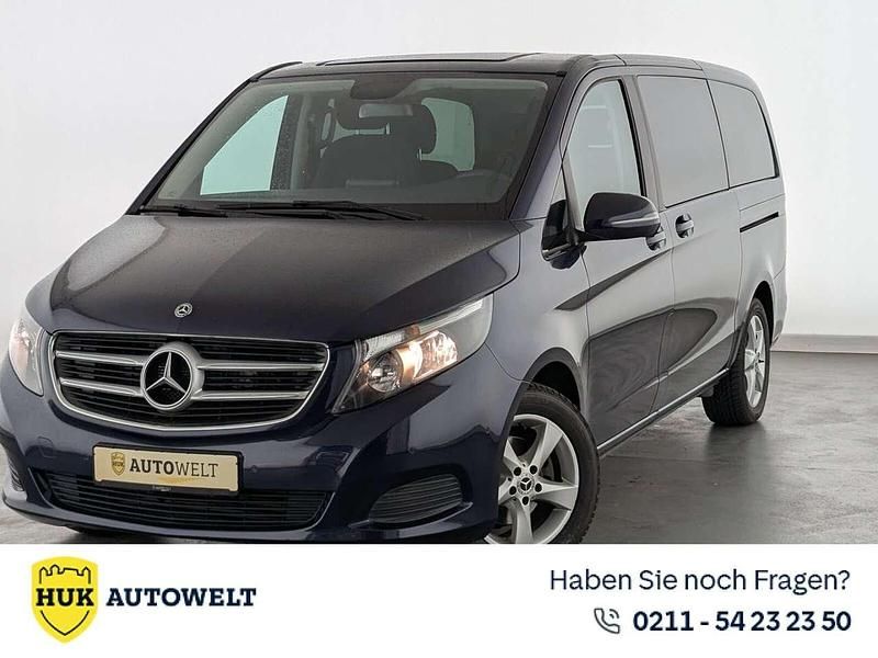 Cavansitblau Gebraucht 2019 Mercedes V220 Van / Kleinbus | 35.260 € (Superpreis) - Bild 1/3
