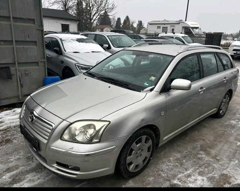 Gebraucht Toyota Avensis 126 PS (92 kW) 2005 Silber Kombi