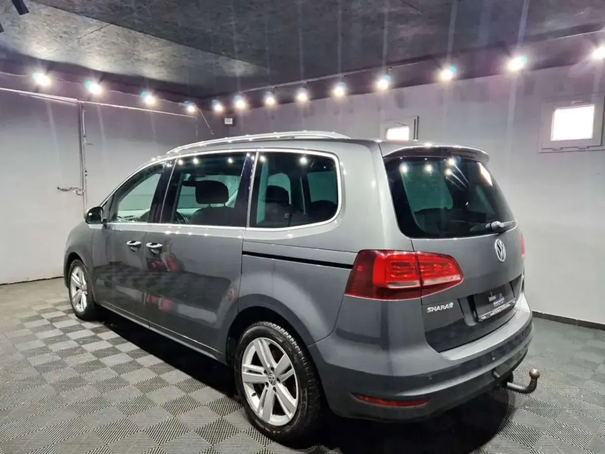 Gebraucht VW Sharan 177 PS (130 kW) 2019 Indiumgrau Van / Kleinbus