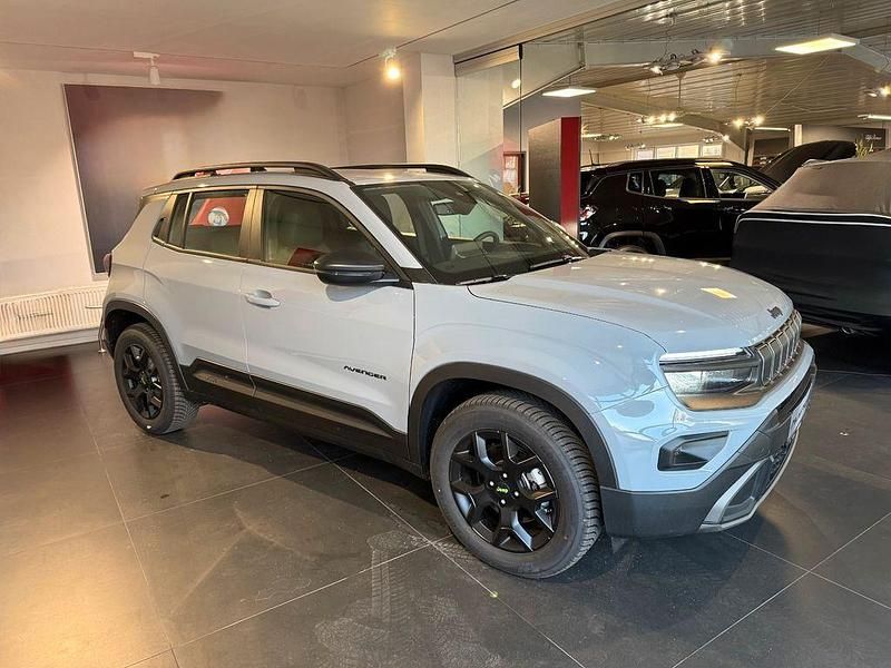 Neu Jeep Avenger 145 PS (106 kW) 2025 Grau SUV