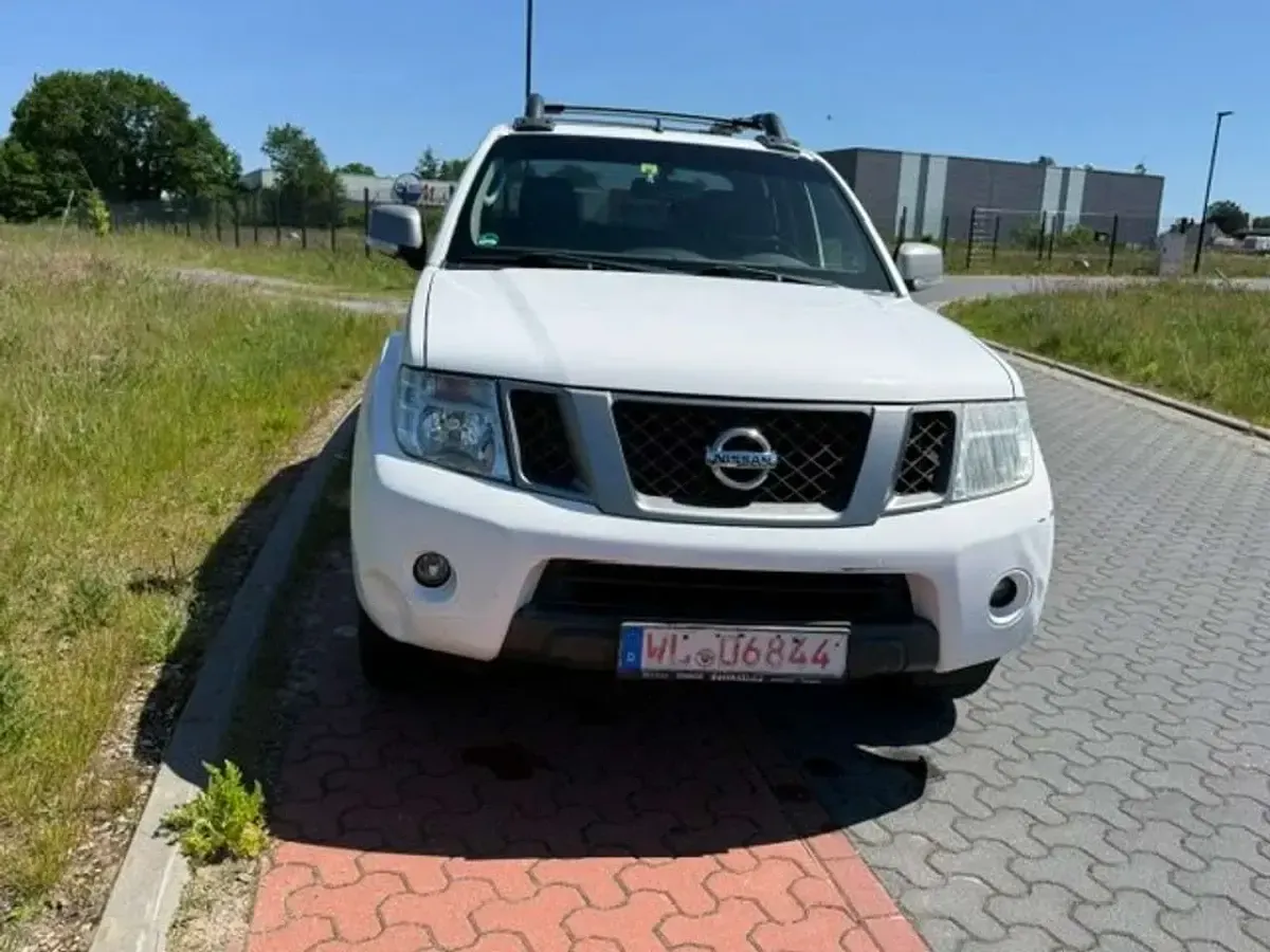 Gebraucht Nissan Navara Platinum 190 PS (139 kW) 2013 Weiß Pickup