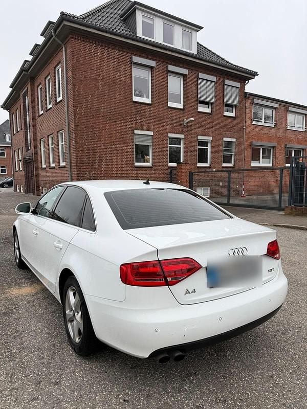 Gebraucht Audi A4 Ambiente 160 PS (117 kW) 2008 Weiß Limousine