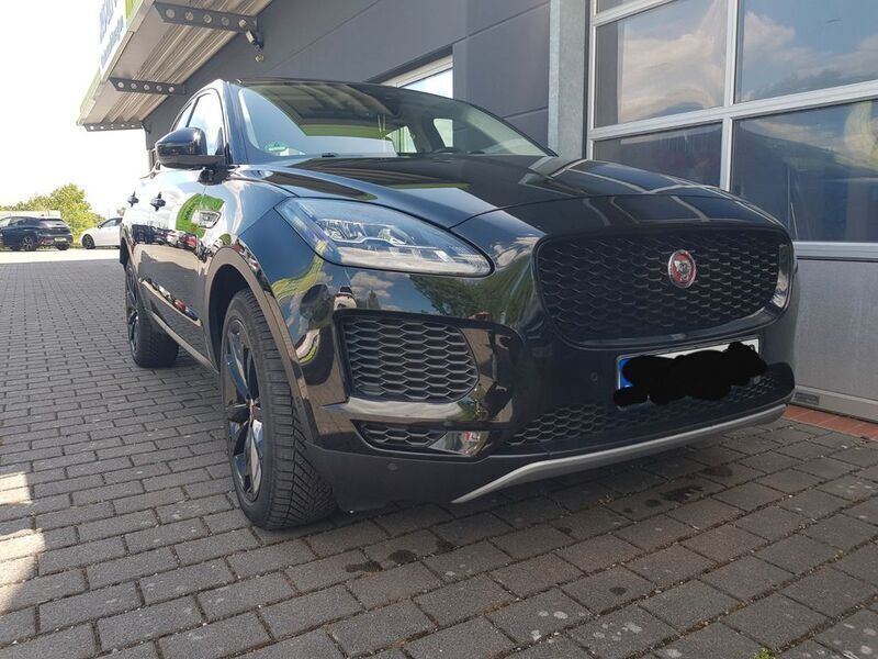 Schwarz Gebraucht 2020 Jaguar E-Pace SE SUV | 25.400 € (Superpreis) - Bild 1/4