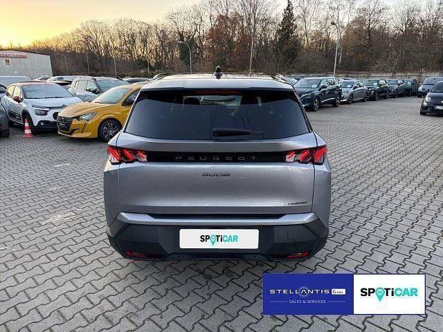 Neu Peugeot 5008 GTi 145 PS (106 kW) 2025 Grau Van / Kleinbus