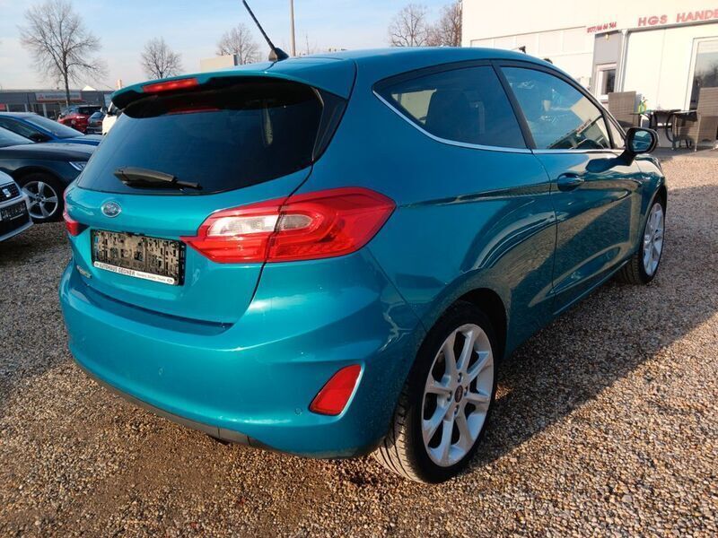 Gebraucht Ford Fiesta Titanium 125 PS (91 kW) 2018 Blau Kleinwagen