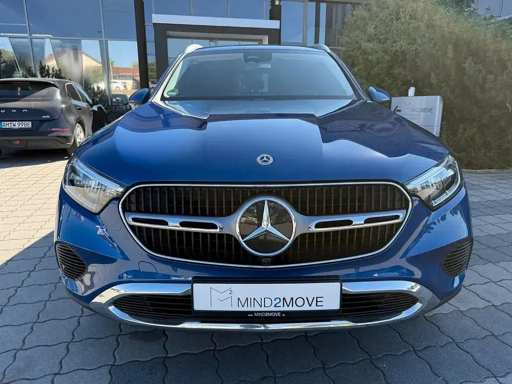 Gebraucht Mercedes GLC220 Avantgarde 197 PS (144 kW) 2023 Blau SUV