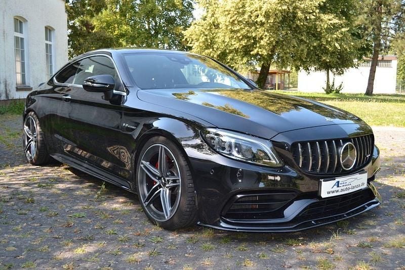 Schwarz Gebraucht 2019 Mercedes C63 AMG AMG Coupé | 73.900 € - Bild 1/4